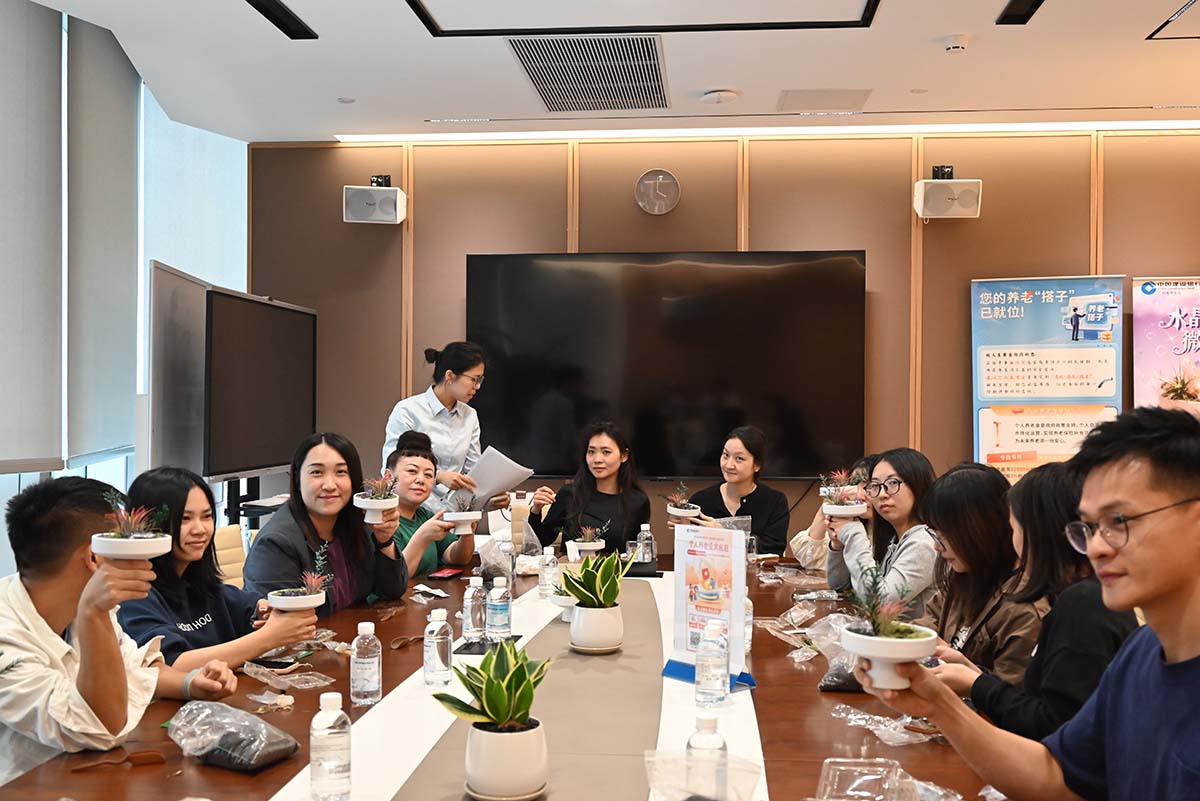 活動回顧 | 金輝華集團(tuán)組織開展“健康護(hù)航”、“藝術(shù)療愈”主題活動！